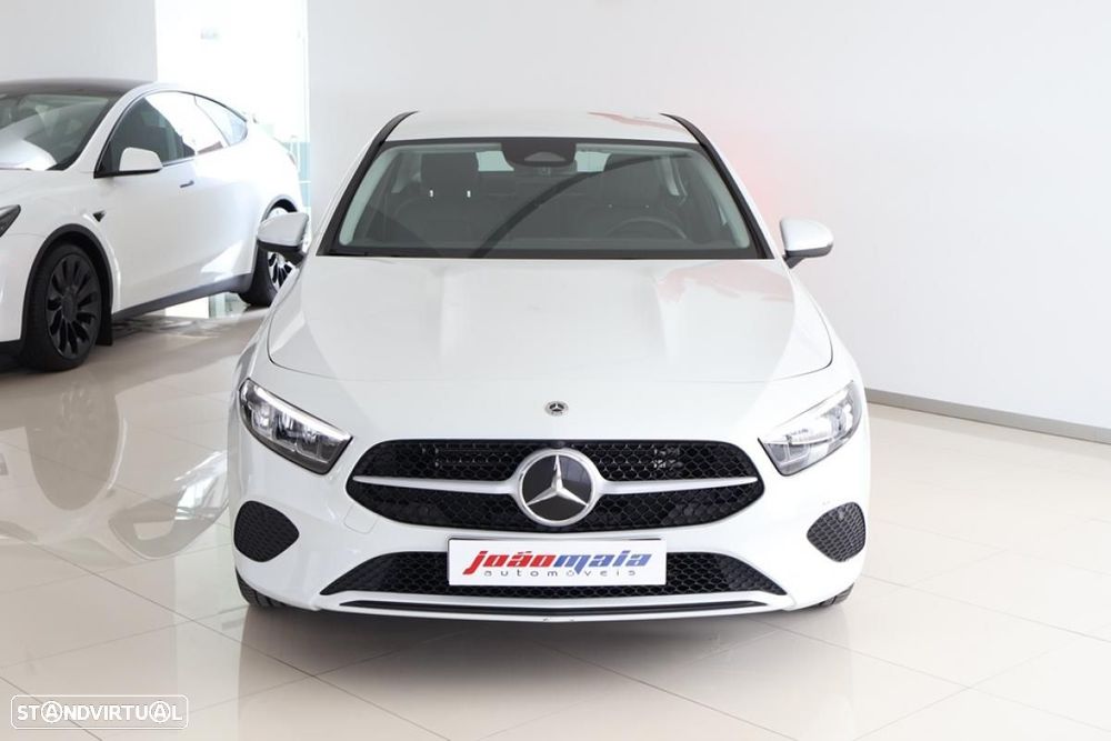 Mercedes-Benz A 250 Limousine e 8G-DCT - 4