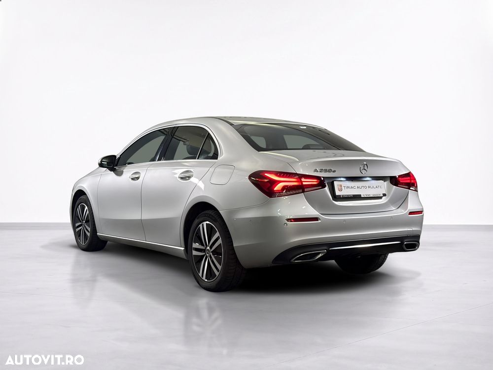 Mercedes-Benz A 250 - 4