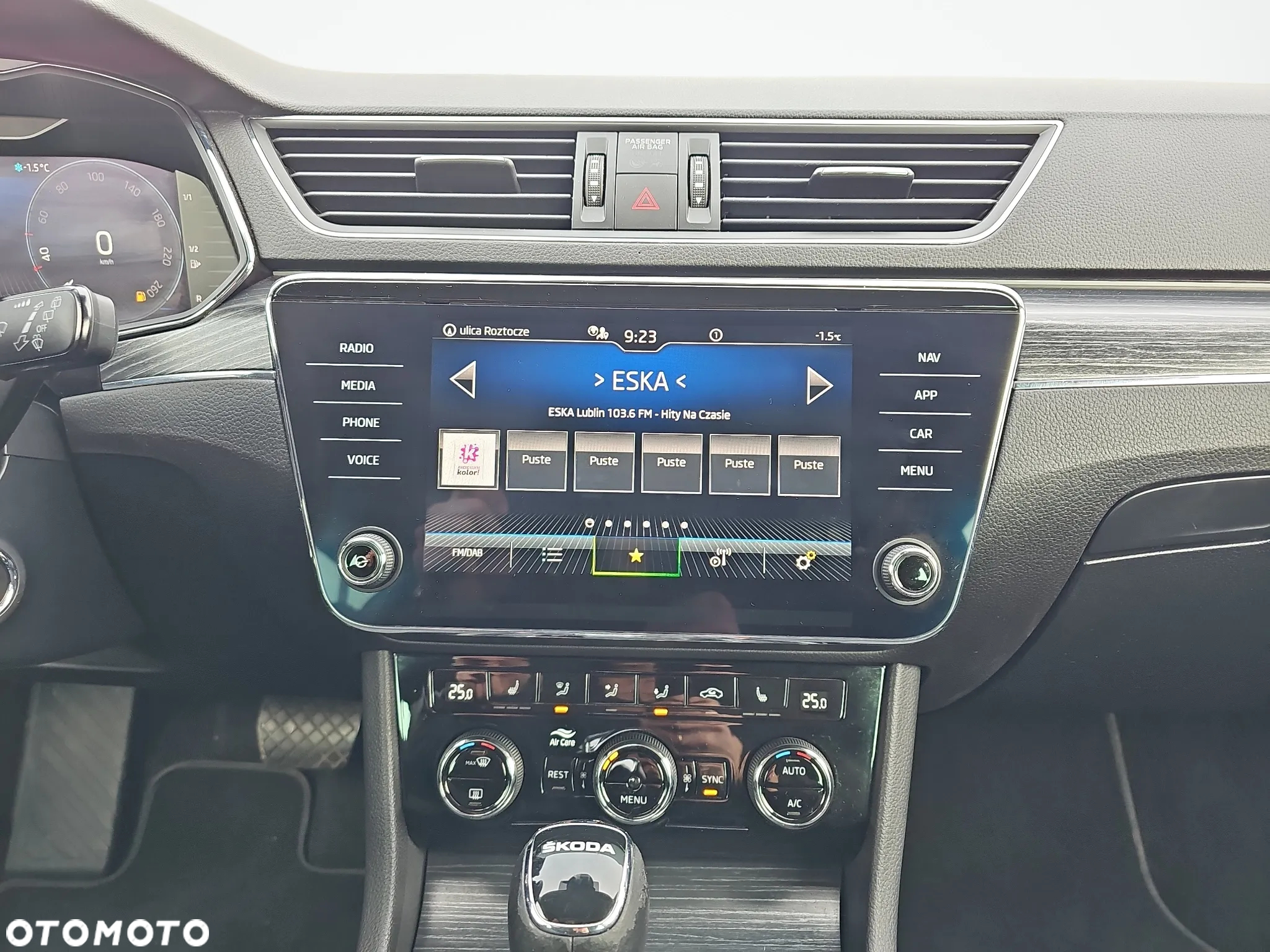 Skoda Superb 2.0 TDI SCR Style DSG - 18