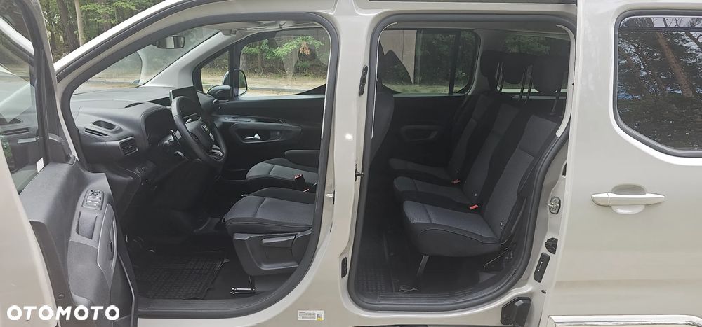 Toyota Proace City Verso Long 1.2 D-4T Family - 7