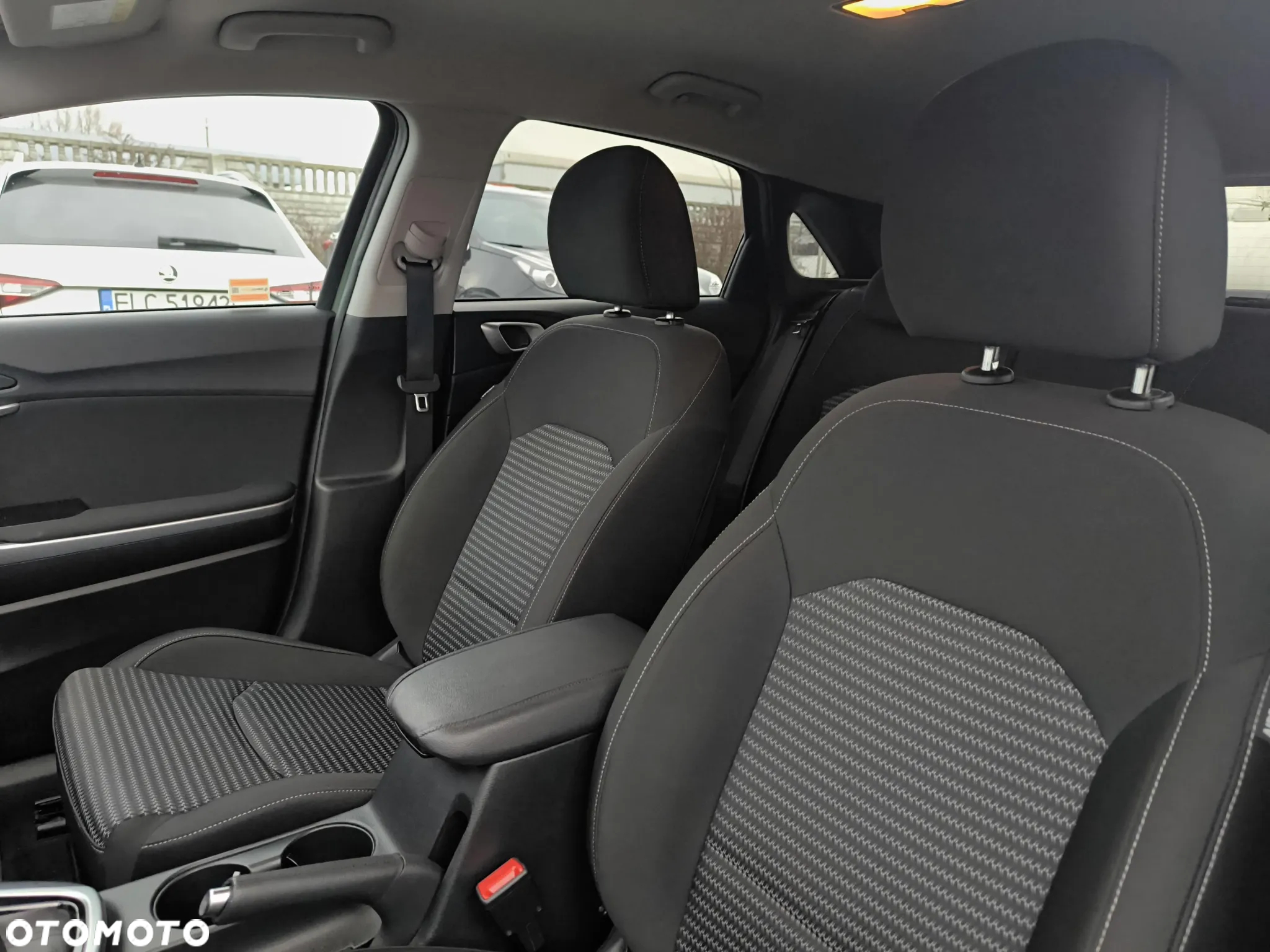 Kia Ceed 1.5 T-GDI M DCT - 11