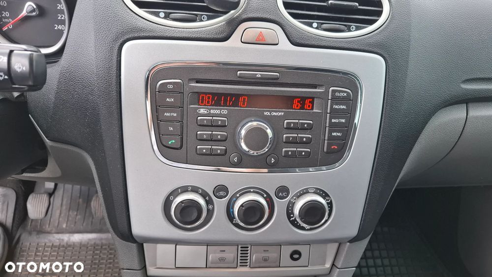 Ford Focus 1.6 TDCi cDPF Ambiente - 13