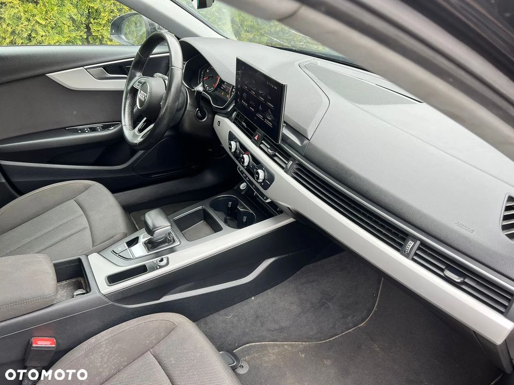 Audi A4 Avant 35 TDI Sport S tronic - 23