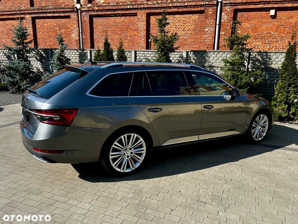 Skoda Superb 2.0 TDI SCR 4x4 L&K DSG - 9