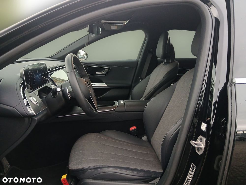 Mercedes-Benz Klasa E 200 d 9G-TRONIC Edition AVANTGARDE - 24