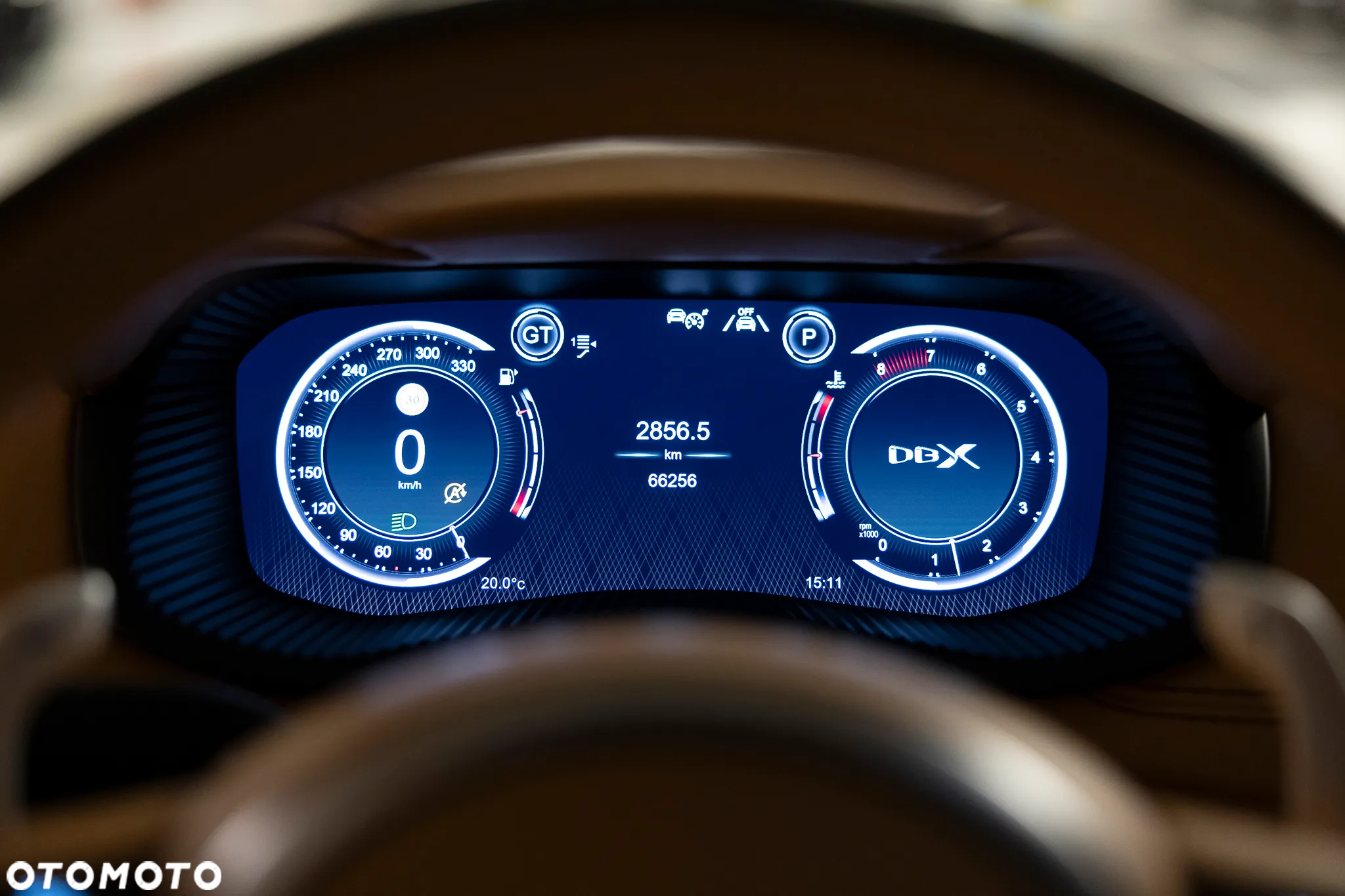 Aston Martin DBX - 22