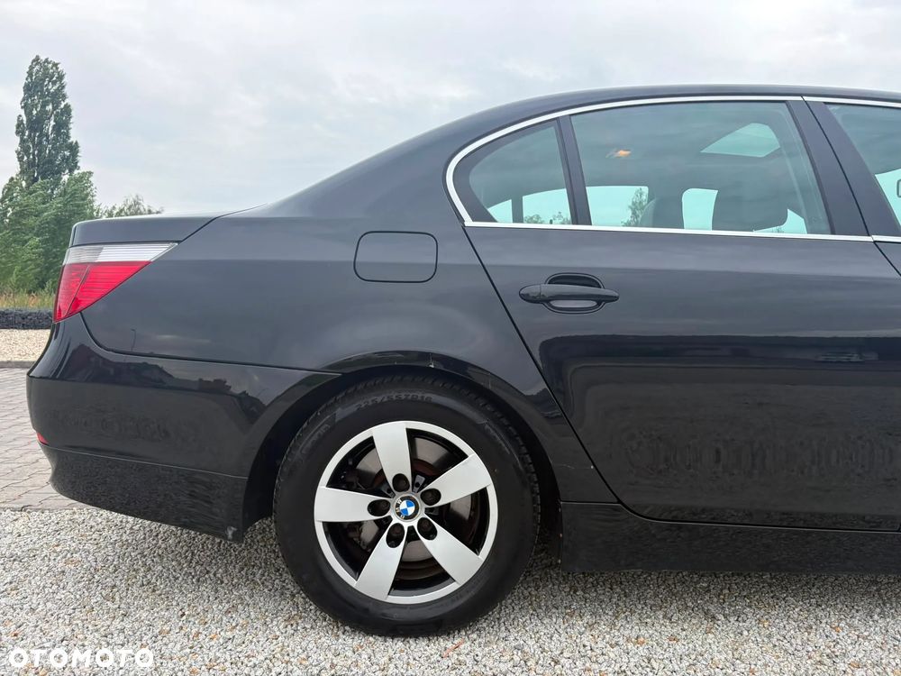 BMW Seria 5 525d - 11