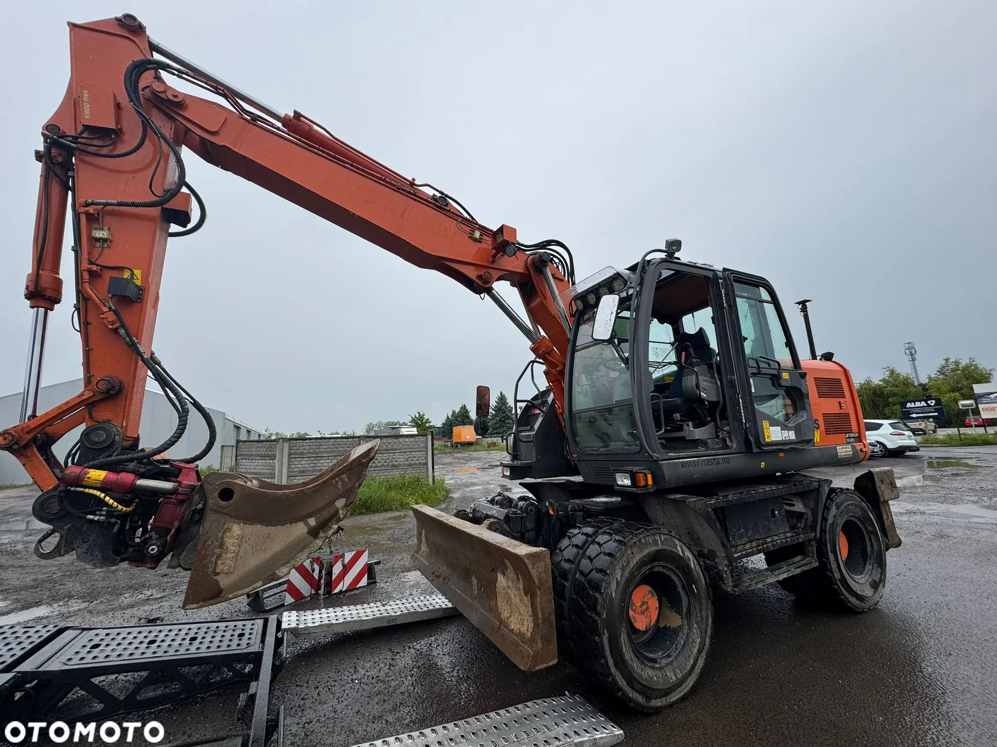 Hitachi ZX140 - 3