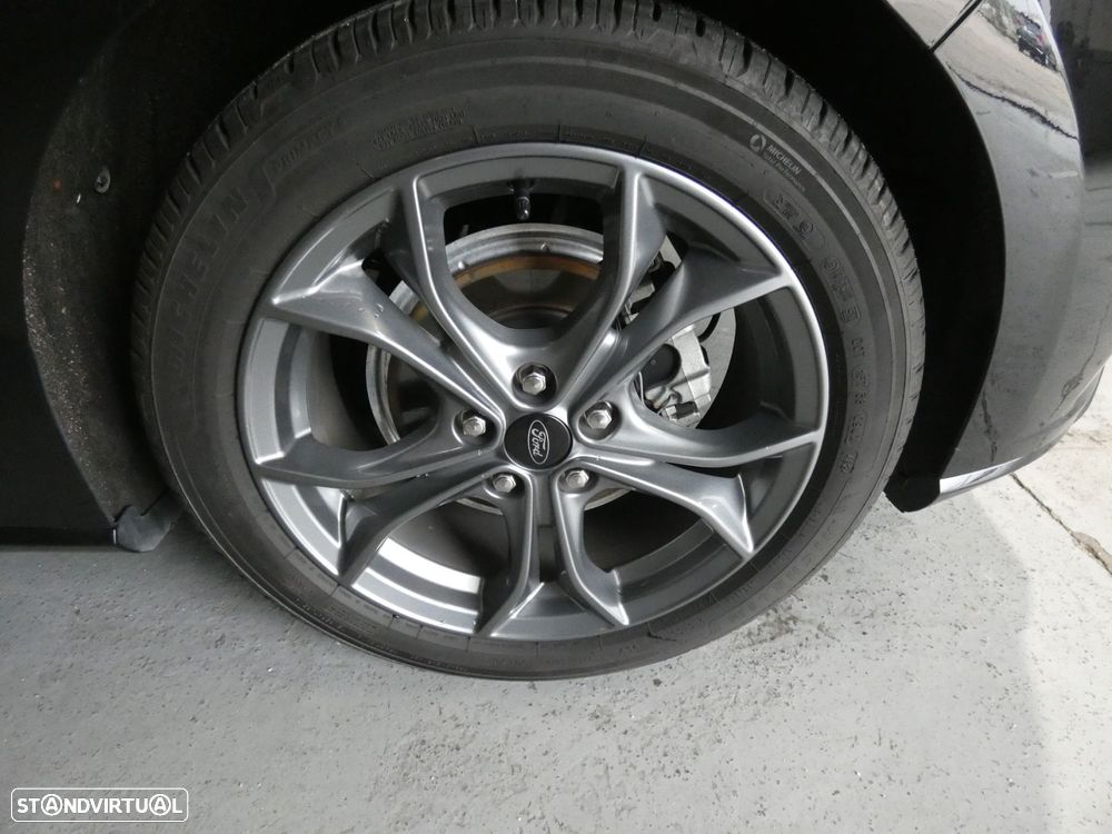 Ford Focus 1.0 EcoBoost MHEV ST-Line - 18