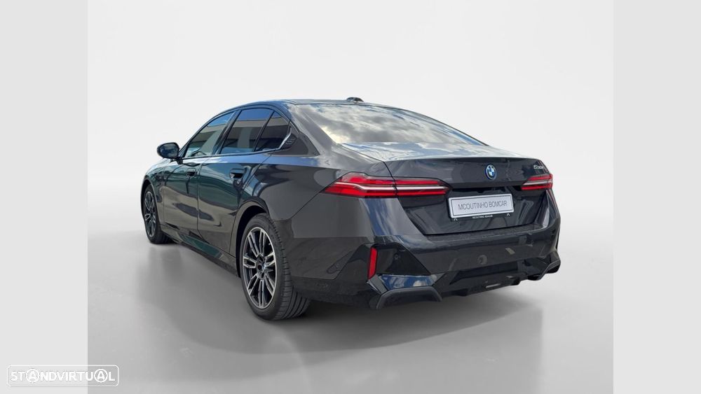 BMW 530 e Pack Desportivo M - 5