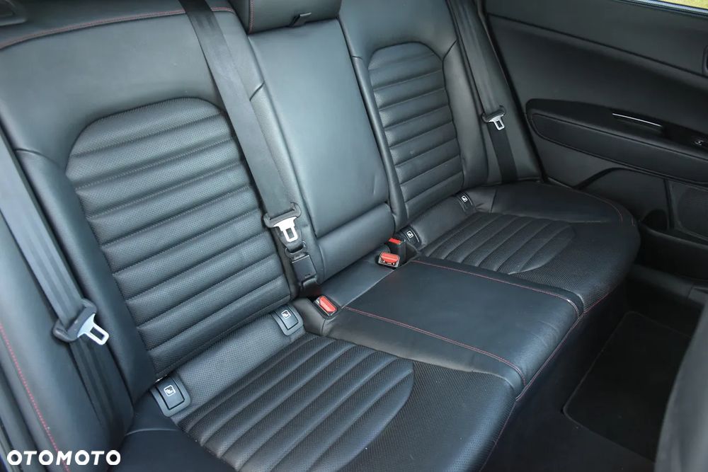 Kia Optima 2.0 T-GDI GT - 34