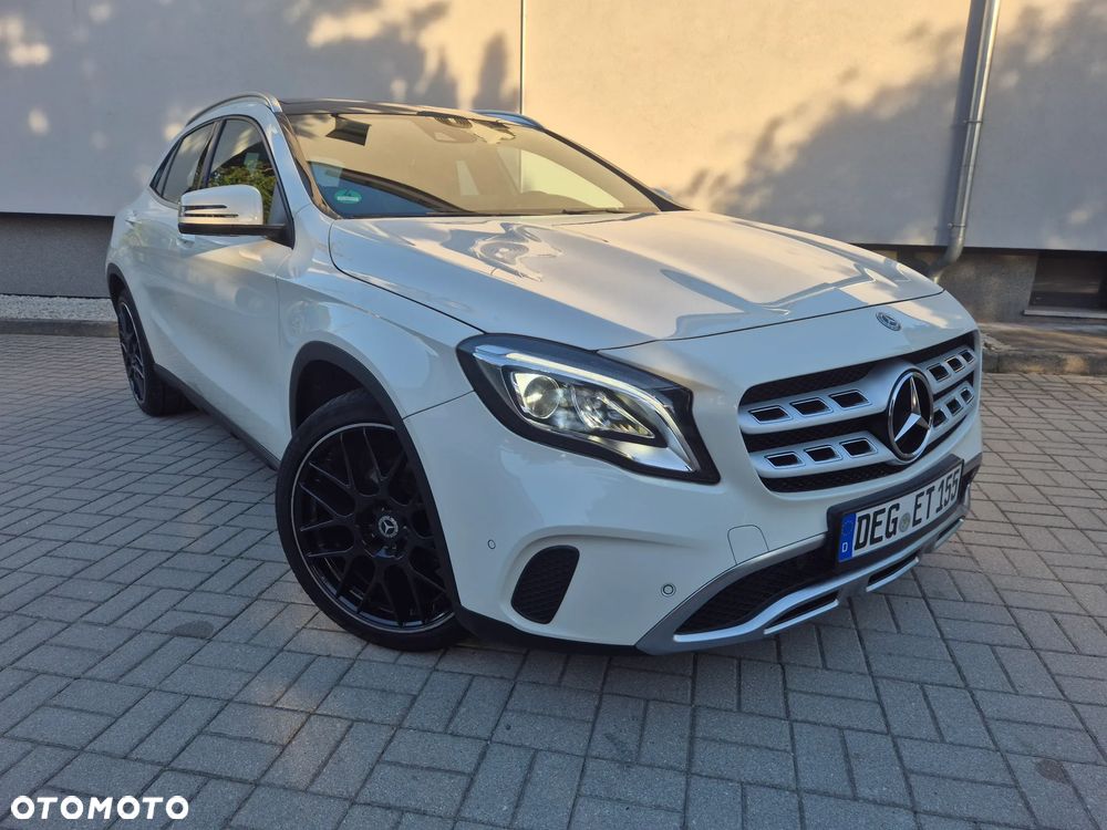 Mercedes-Benz GLA 200 UrbanStyle Edition - 2
