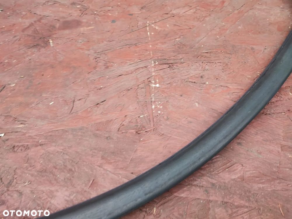 BMW E36 ORYGINALNA USZCZELKA LEWA / PRAWA DRZWI WERSJI CABRIO + USZCZELKA DACHU W DOBRYM STANIE. O NR: 8 176 273 / 8 176 274 / 8 135 273 OEM. BARDZO DOBRY STAN. - 9