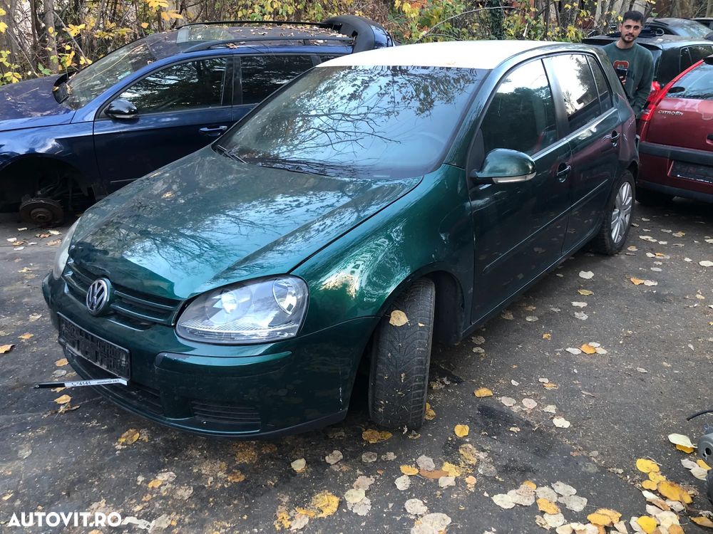 Dezmembrez VW Volkswagen Golf 5 verde hatchback 2.0 BKD