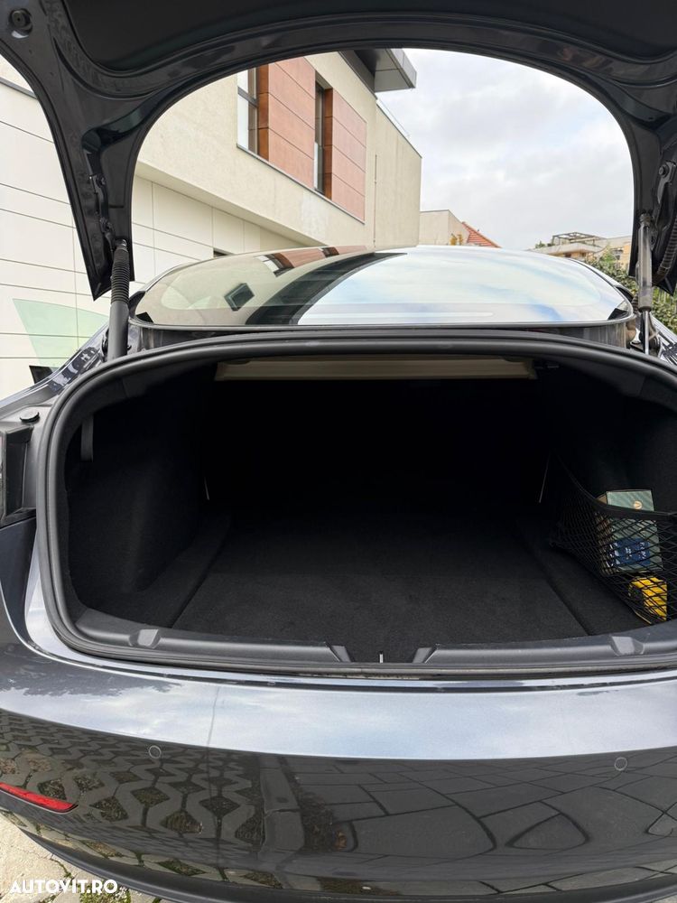 Tesla Model 3 Langstreckenbatterie Allradantrieb Dual Motor - 15