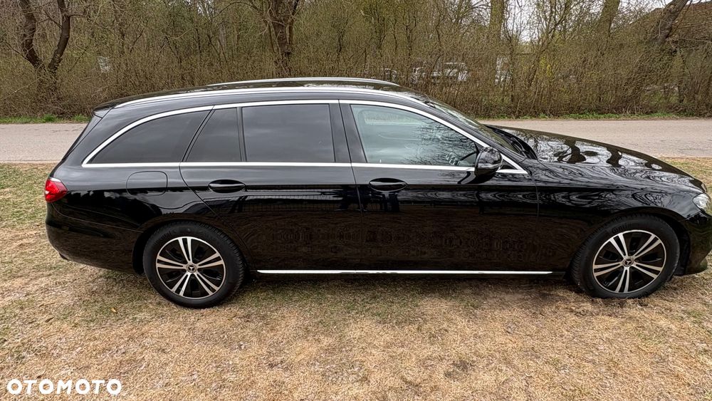 Mercedes-Benz Klasa E 220 d 4-Matic 9G-TRONIC - 21