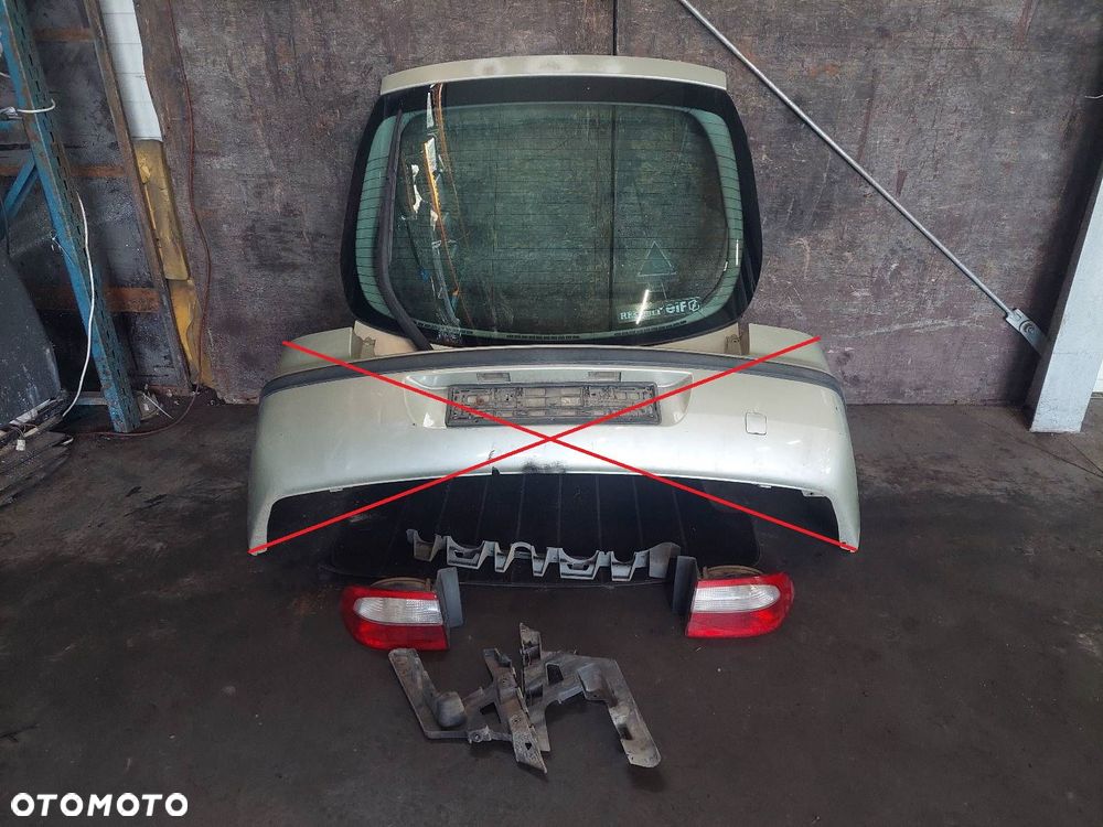 KLAPA BAGAŻNIKA + LAMPY RENAULT LAGUNA II HB 5D NV190 - 1
