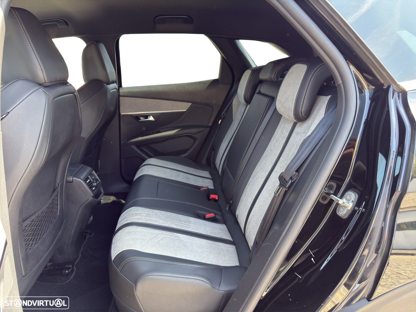 Peugeot 3008 1.6 Hybrid GT Line e-EAT8 - 12
