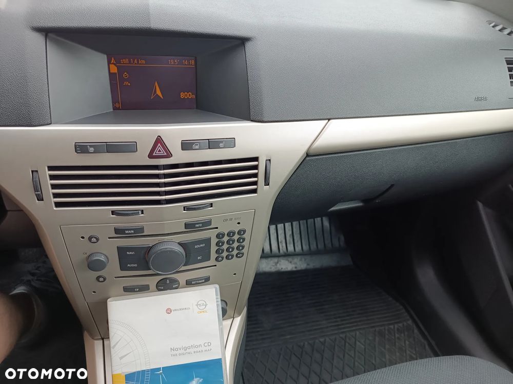 Opel Astra 1.6 NAVI - 18