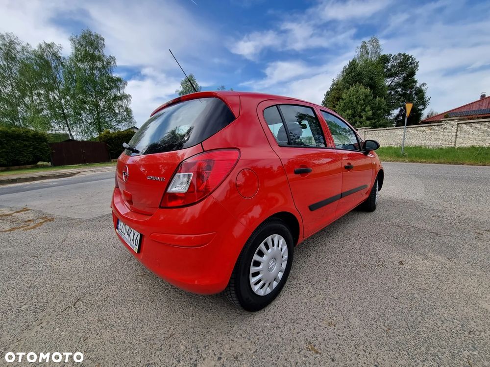 Opel Corsa 1.2 16V Essentia - 14
