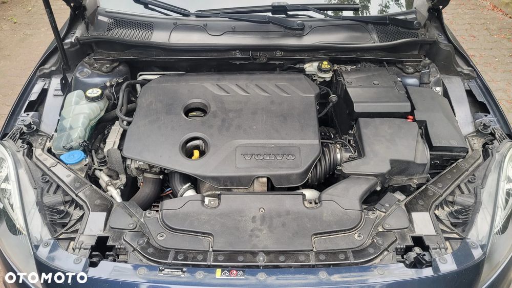 Volvo V40 D2 - 10