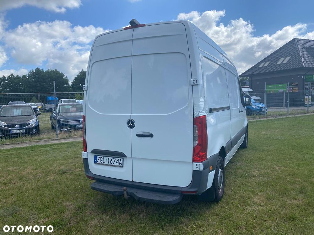 Mercedes-Benz Sprinter - 5