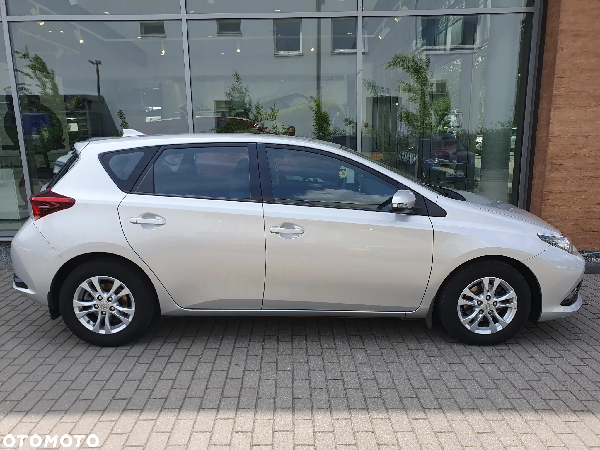 Toyota Auris 1.33 VVT-i Active - 15