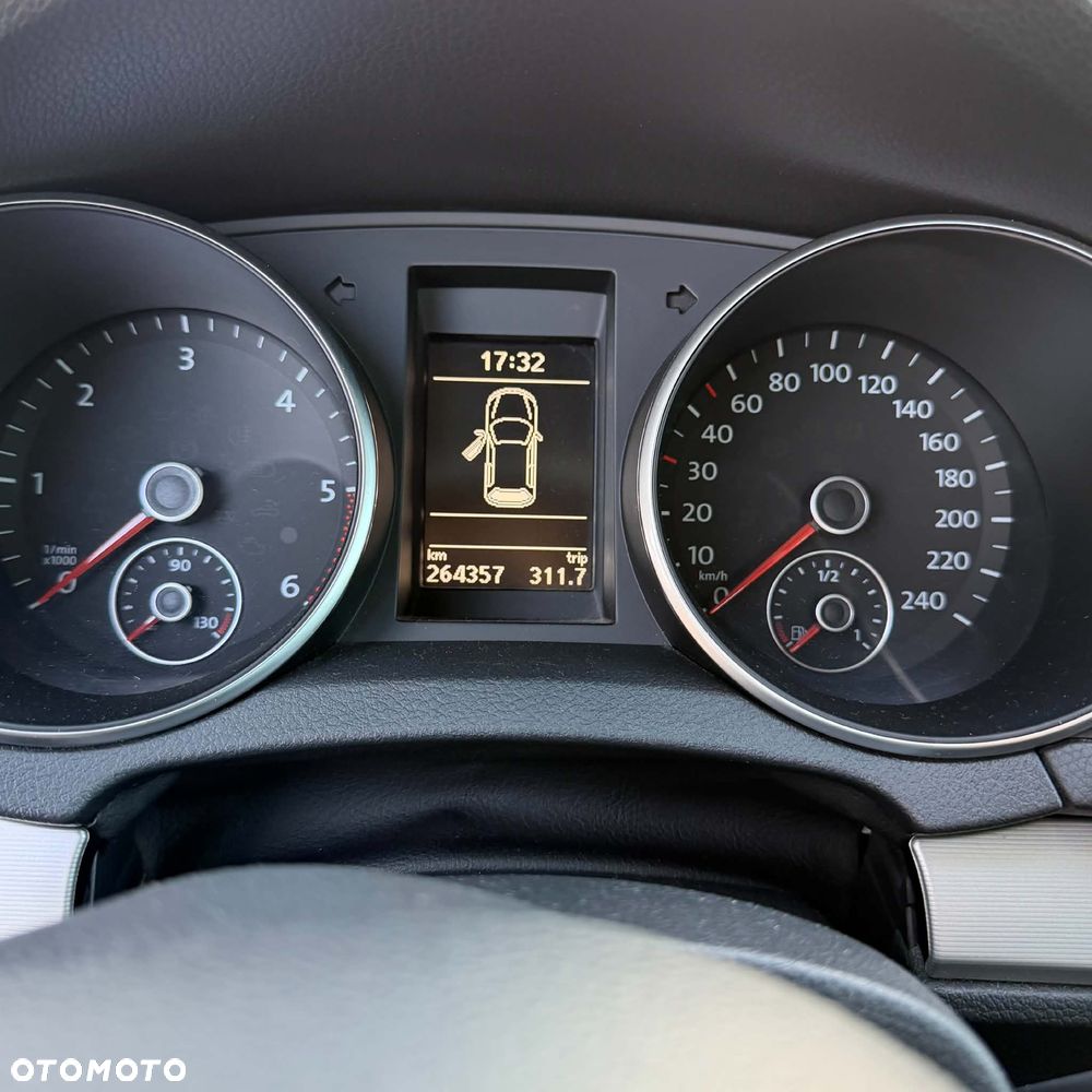 Volkswagen Golf - 9