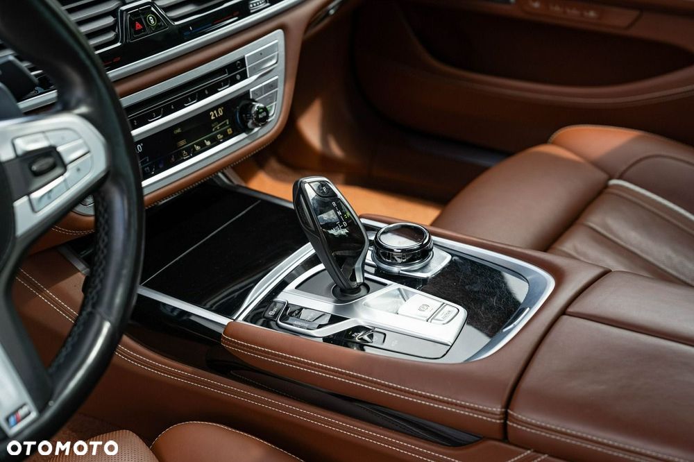 BMW Seria 7 750Ld xDrive - 23