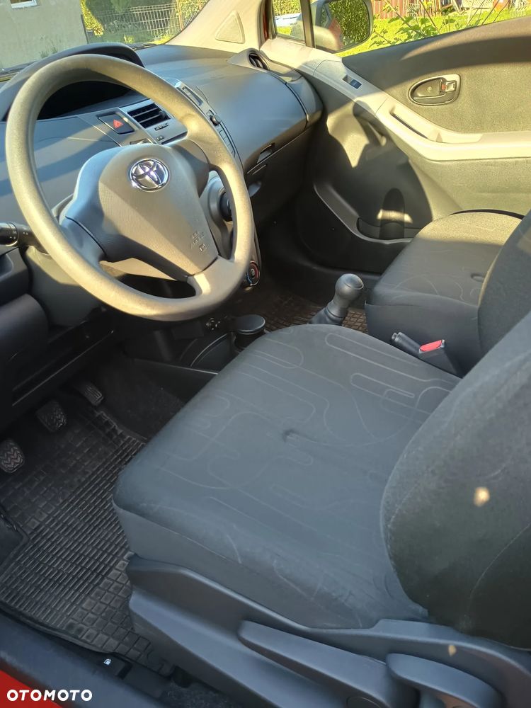 Toyota Yaris 1.0 VVT-i Life - 8