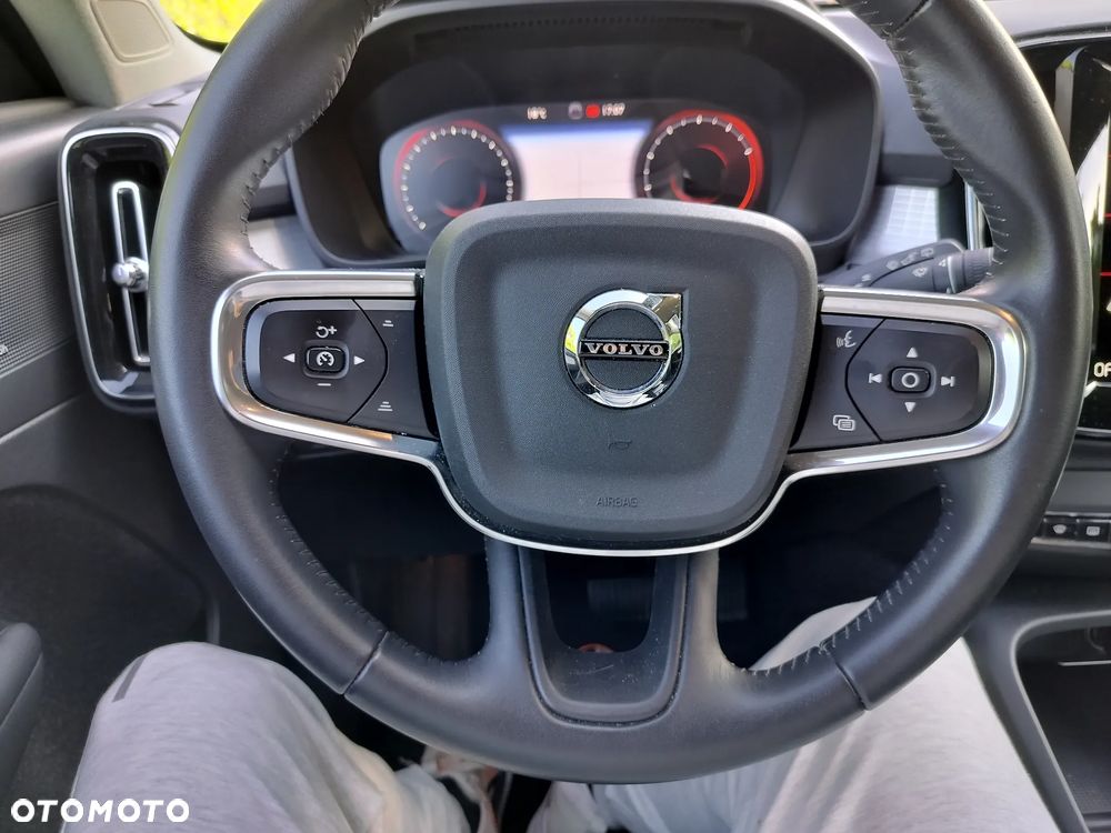 Volvo XC 40 - 9