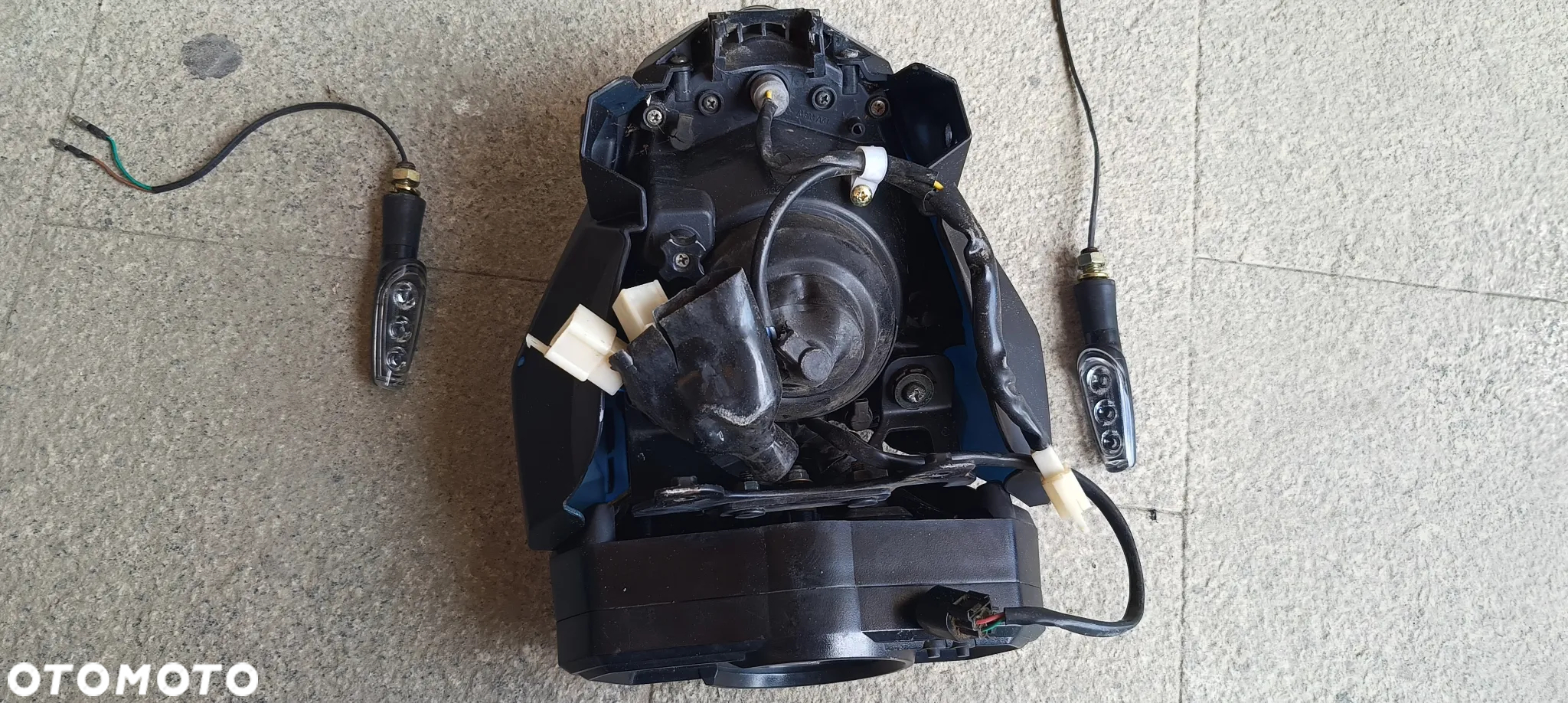 KEEWAY RKS 2020 LAMPA REFLEKTOR  LICZNIK CZASZA KIERUNKOWSKAZ - 6