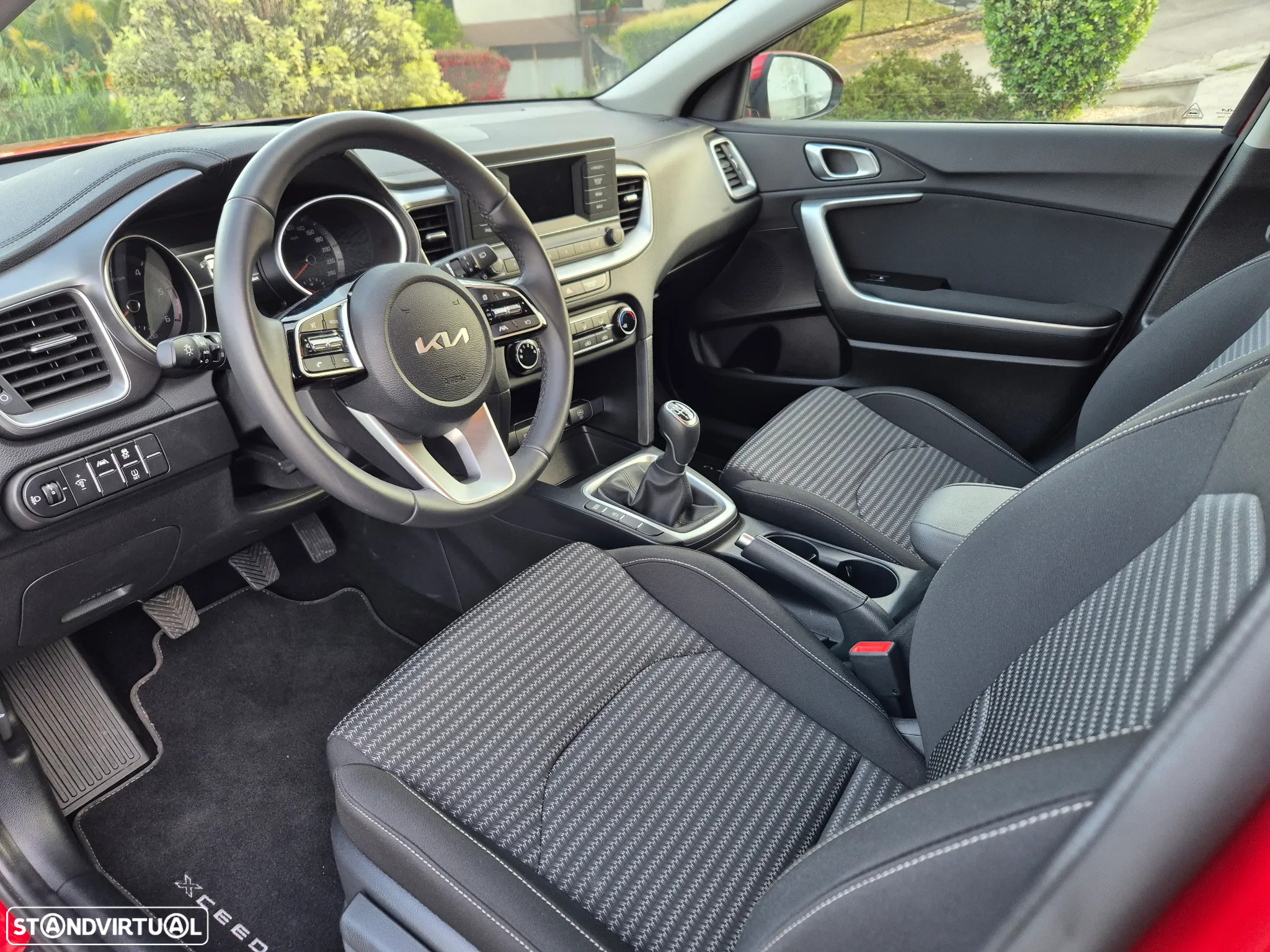 Kia XCeed 1.6 CRDi (48V Mild-Hybrid) SPIRIT - 16