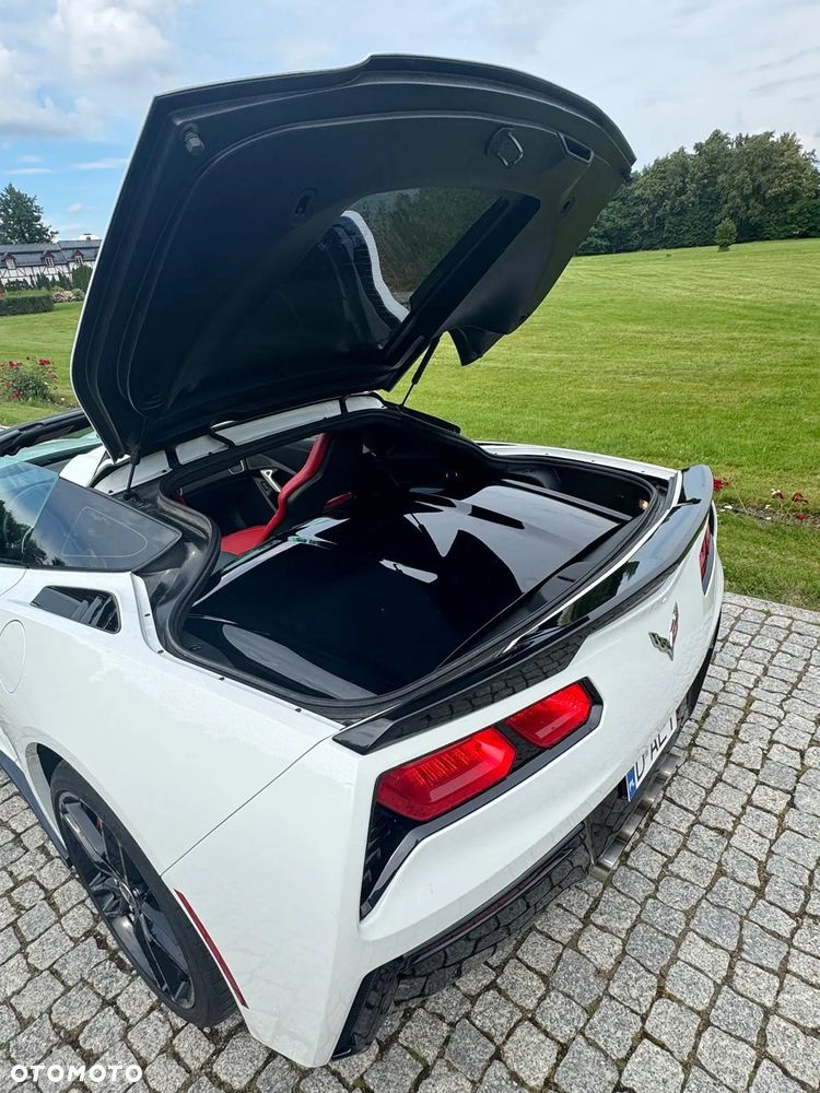 Chevrolet Corvette - 12