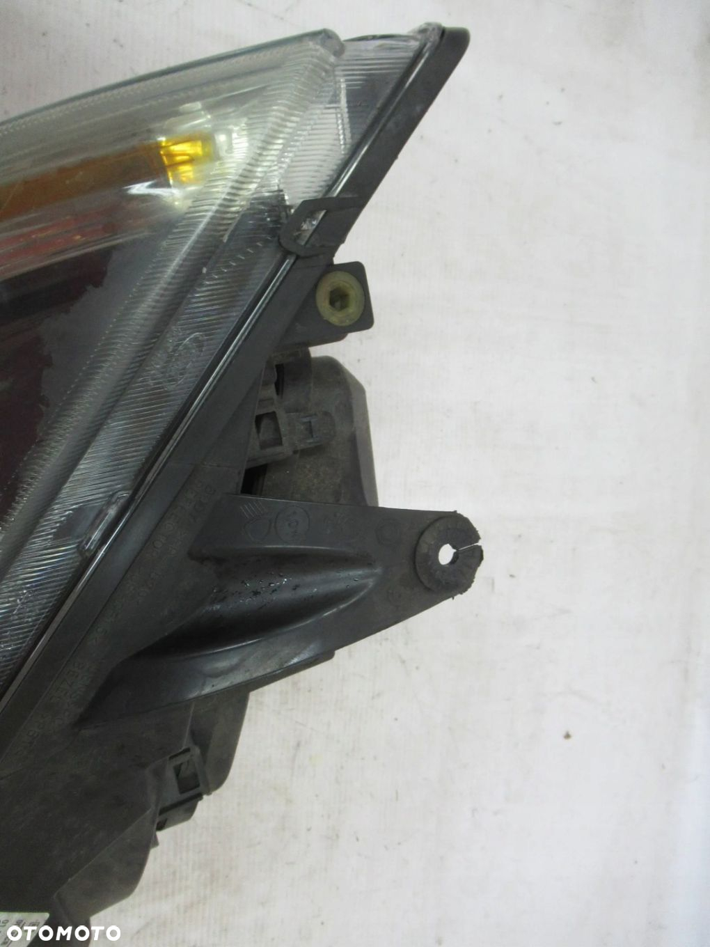 REFLEKTOR LAMPA PRAWA FORD FOCUS MK2 II 2 04- - 4