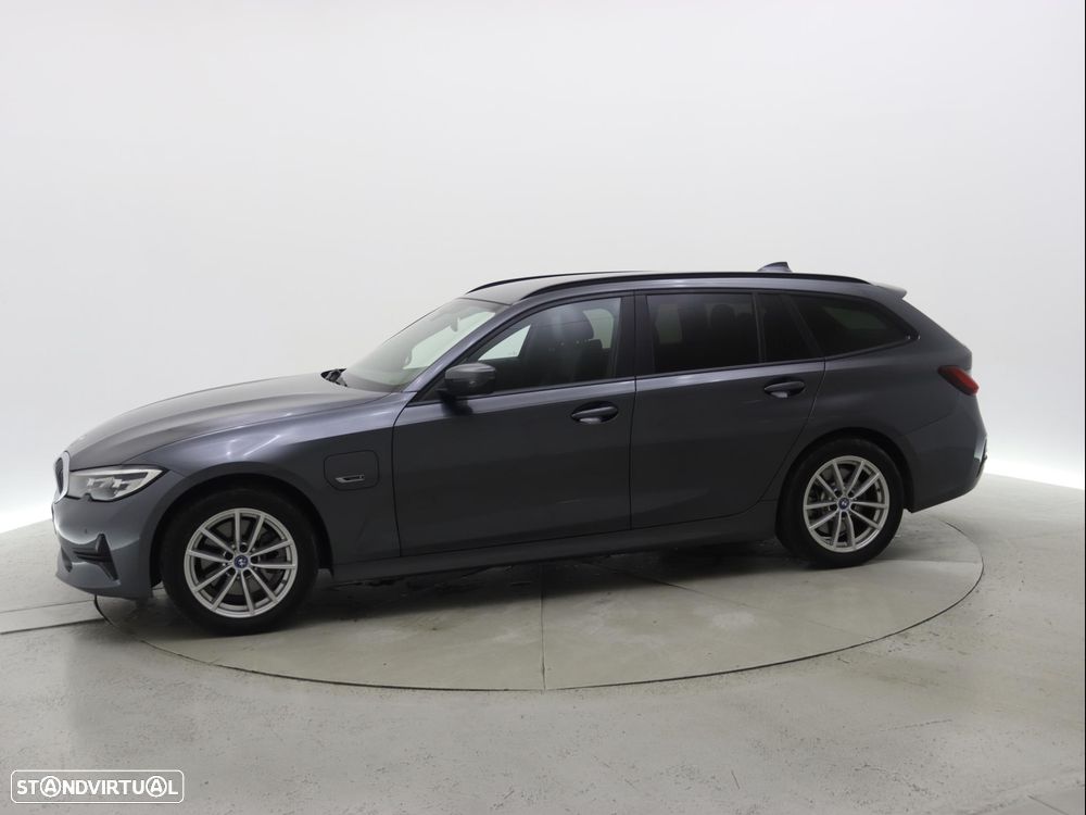 BMW 320 e Touring Corporate Edition Auto - 2