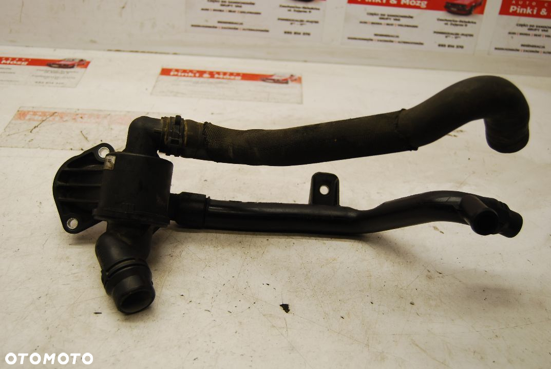 OBUDOWA TERMOSTATU 03L121111AD SEAT EXEO 2.0 TDI AUDI A4 - 3