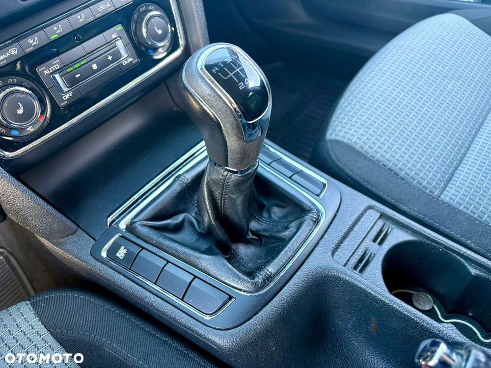 Skoda Superb 2.0 TDI Ambition - 19