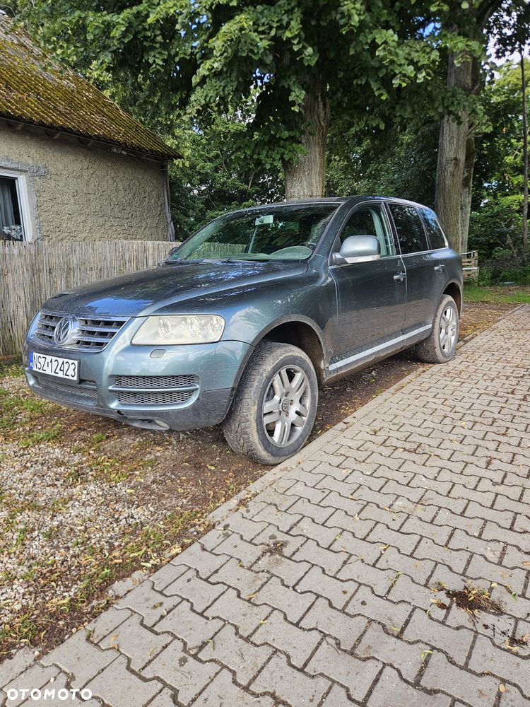 Volkswagen Touareg - 1