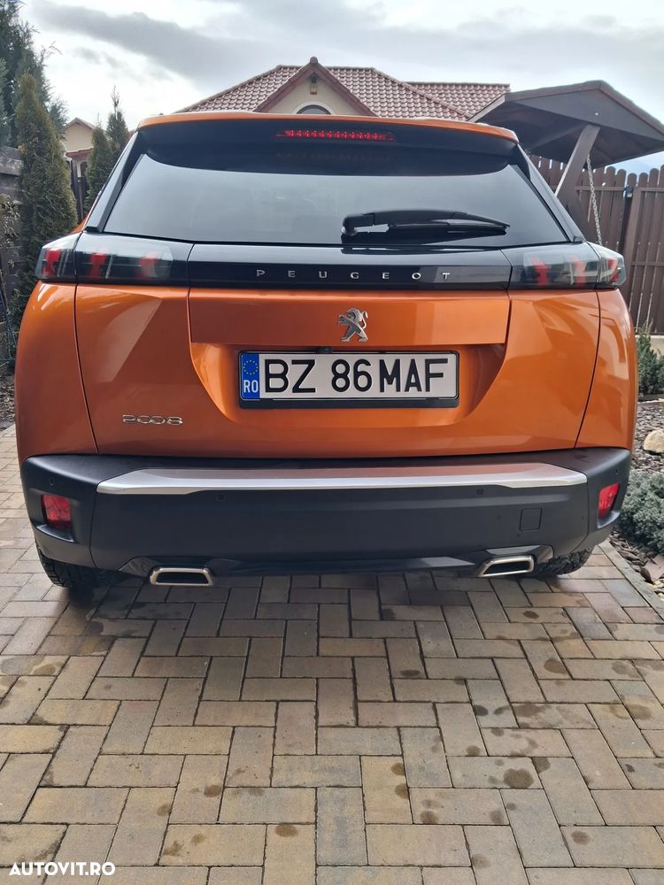 Peugeot 2008 1.2 L PureTech STT EAT8 Allure - 4