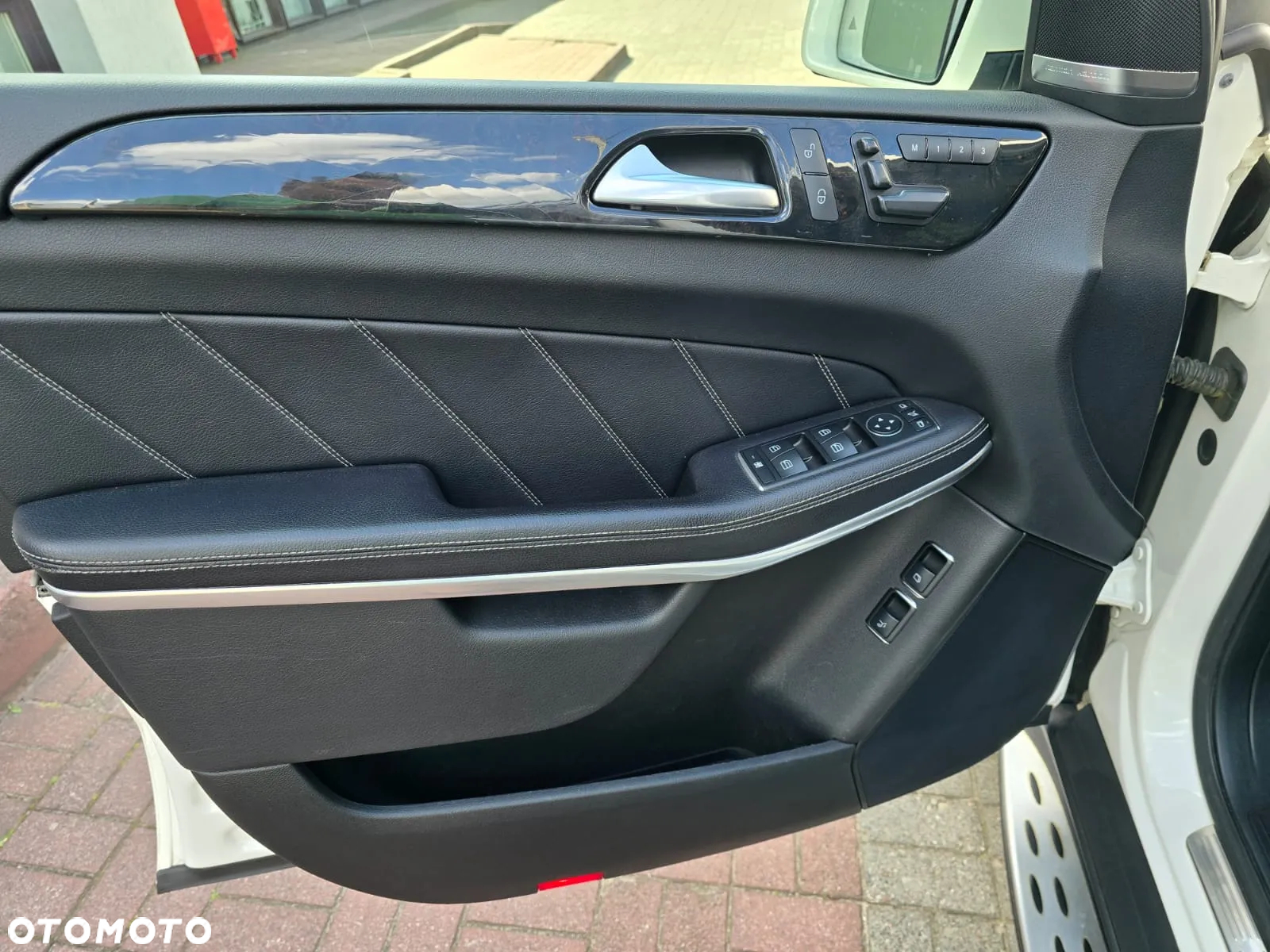 Mercedes-Benz GL 350 BlueTec 4-Matic - 23