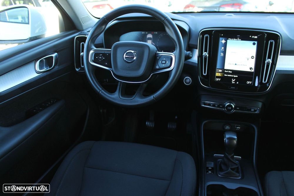 Volvo XC 40 1.5 T2 Momentum Core - 42