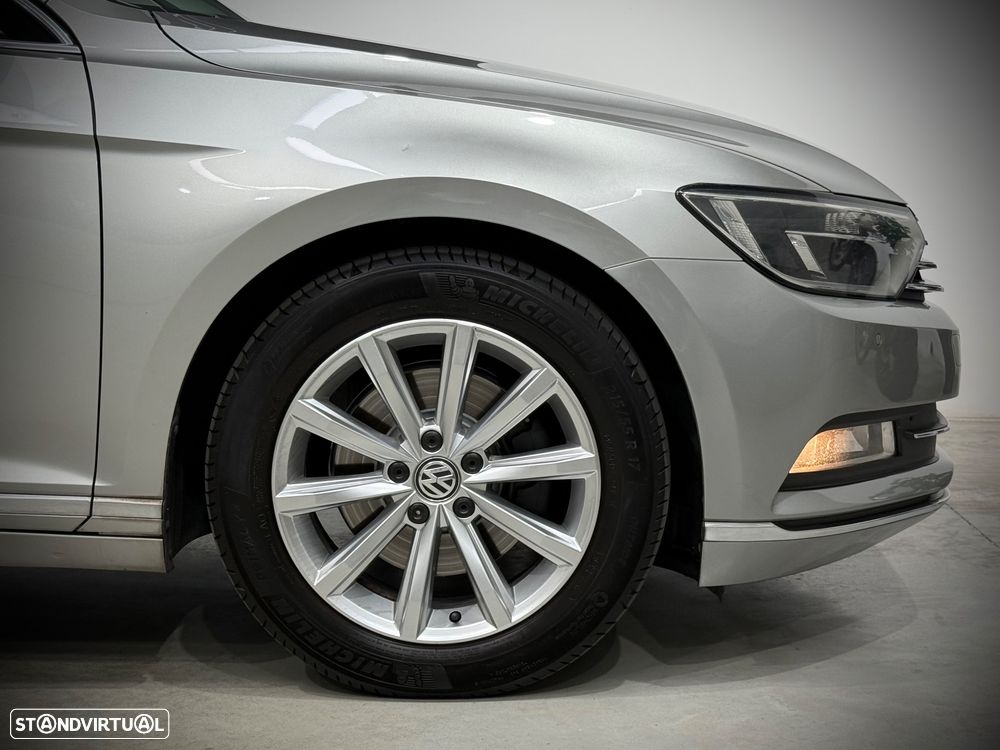 VW Passat 2.0 TDI Highline - 37
