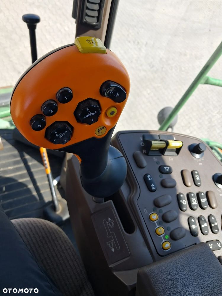 John Deere T 660i - 29