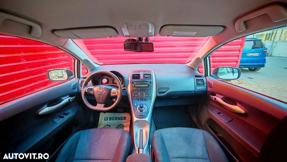 Toyota Auris 1.8 Hybrid Life - 13