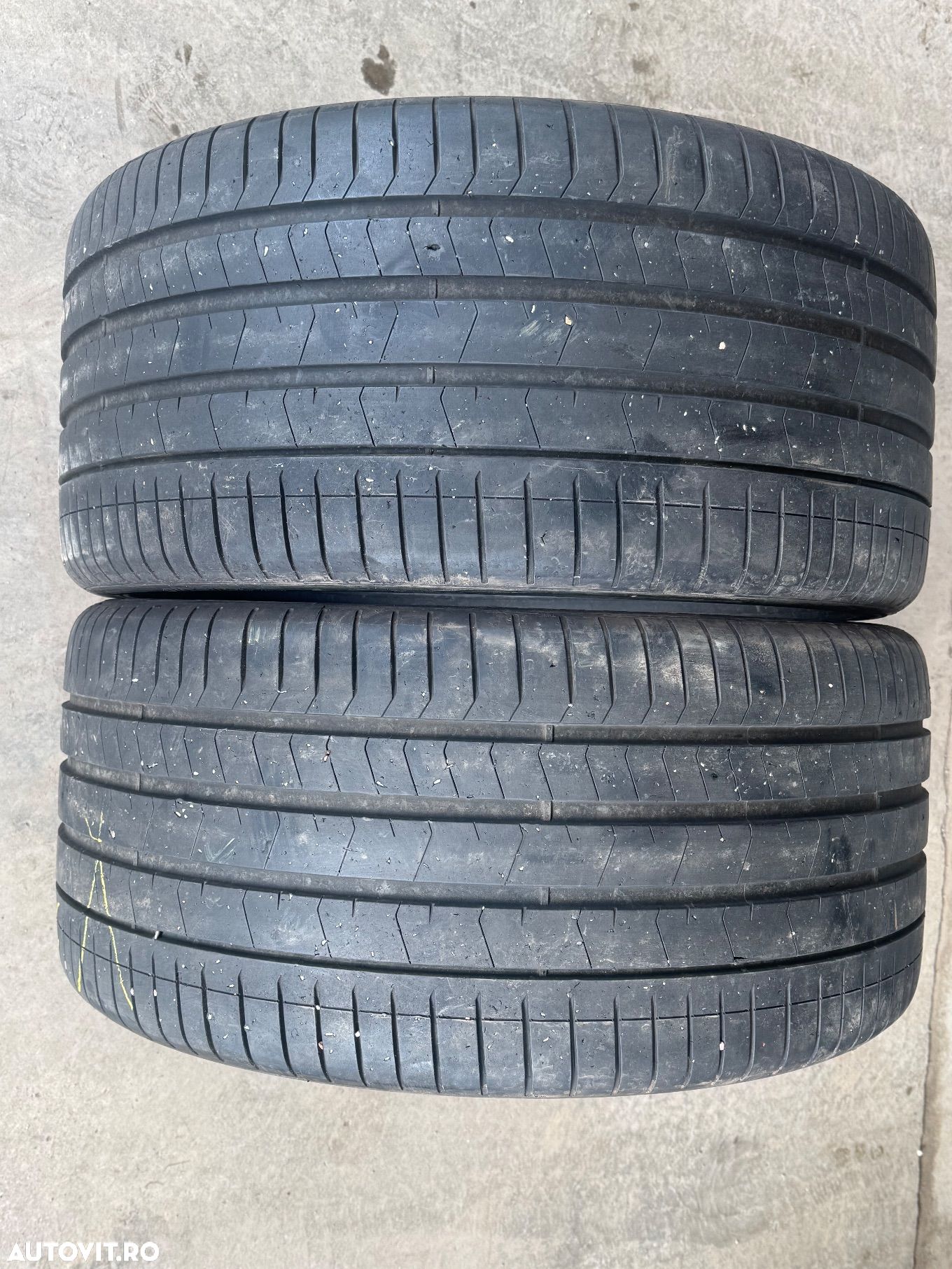 Vând 2 anvelope 315/30/22 Pirelli de vară ca noi - 1