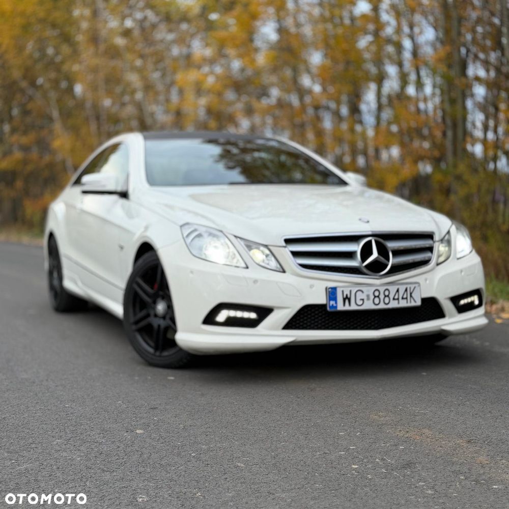 Mercedes-Benz E-Class 2011 photo 2