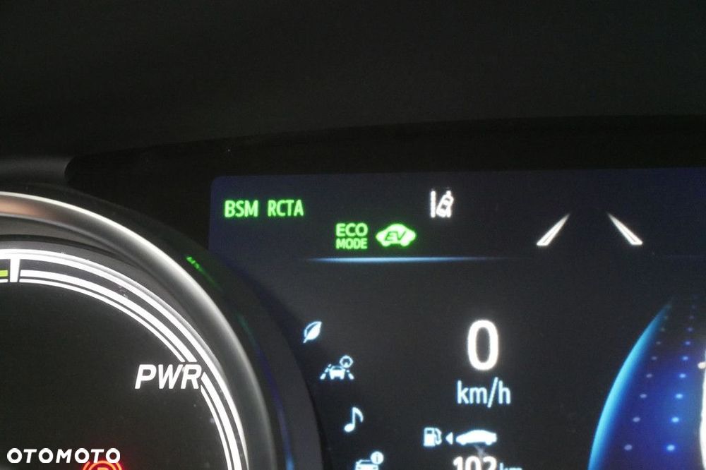 Toyota Camry 2.5 Hybrid Executive CVT - 21