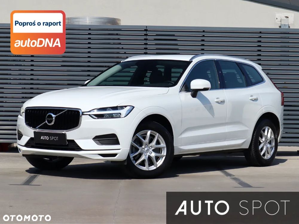 Volvo XC 60 T5 Momentum Pro - 1