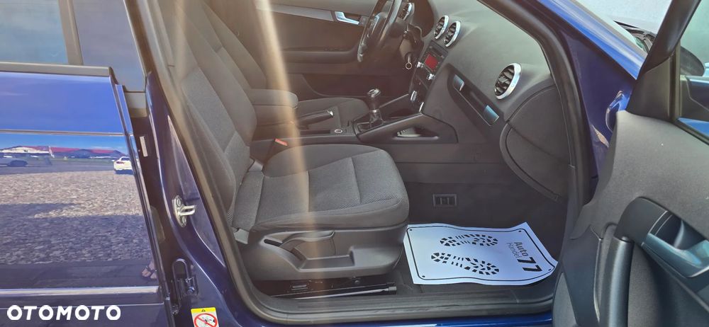 Audi A3 Sportback 1.6 TDI Ambiente - 21